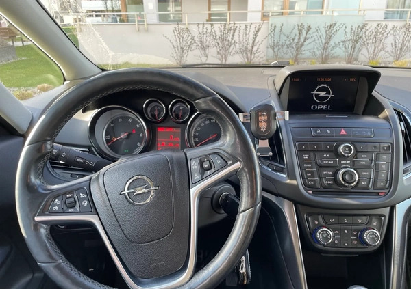 Opel Zafira cena 32500 przebieg: 277805, rok produkcji 2012 z Ełk małe 92